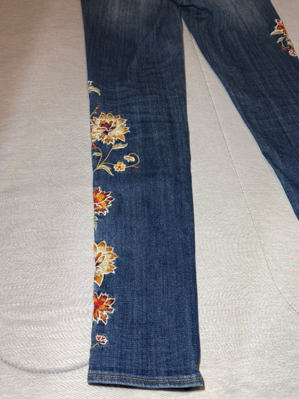 Driftwood Womens Jackie Embroidered Skinny Jeans W24 L29 Classic Fit Floral - Picture 13 of 15